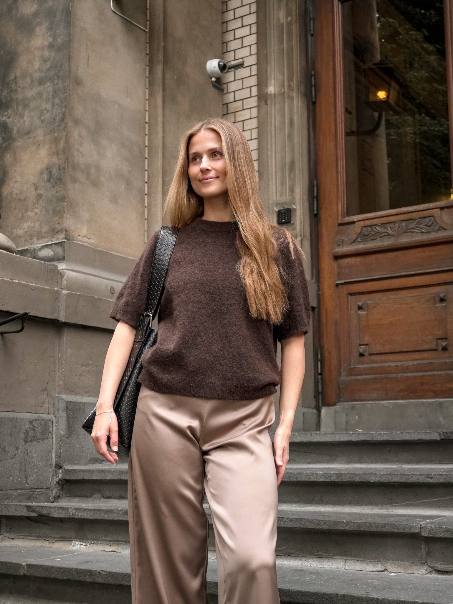 YASJOHI Pullover - Coffee Bean